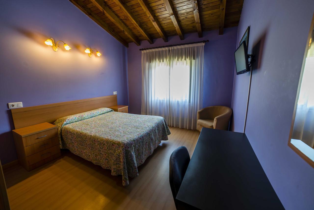 El Canton Hotel