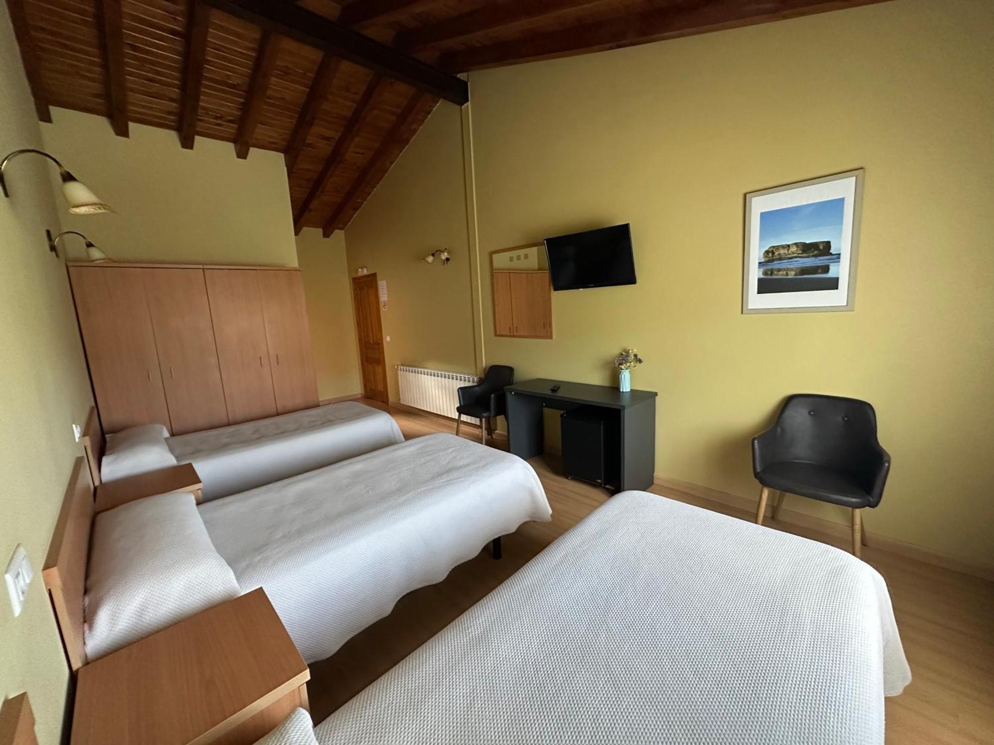 El Canton Hotel